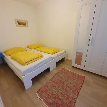 Frankfurt Cosy 2 4 People