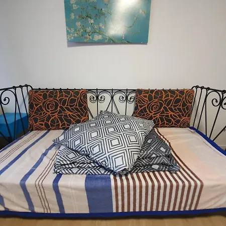 Frankfurt Cosy 2 4 People Apartmán *