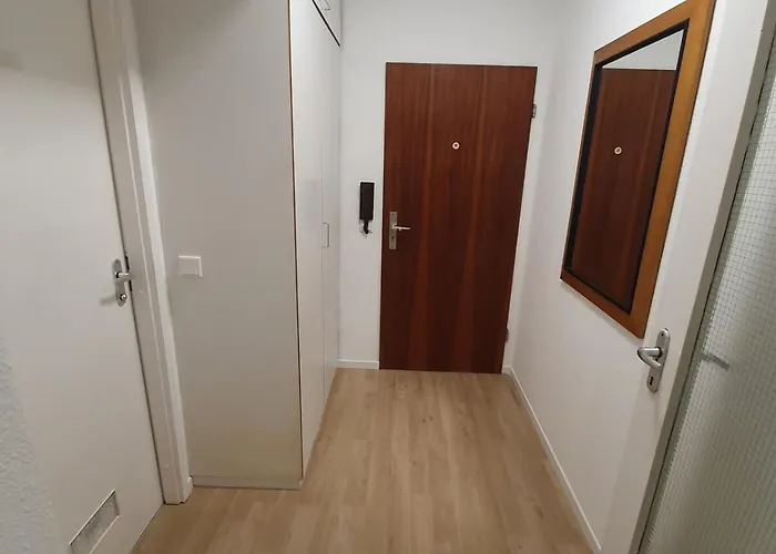 Frankfurt Cosy 2 4 People